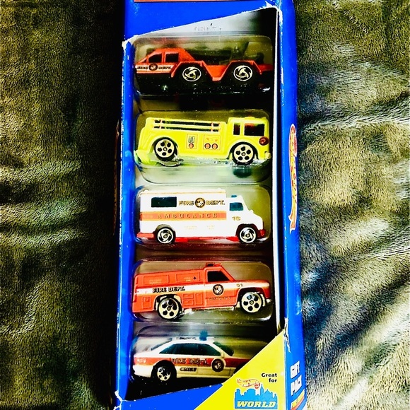 DONATED Hot Wheels NEW Die cast Vintage Fire Fighter & Racing Street Wheels - Picture 10 of 14